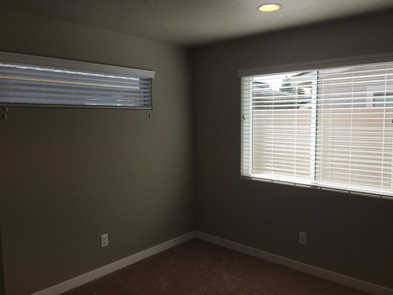 1575 Ne Rumgay Ln #1 - Photo 6 of 11