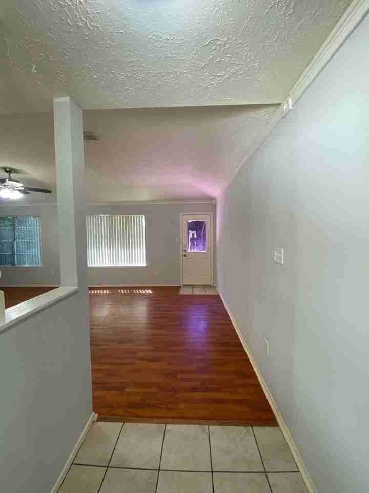 6406 Brookgate Dr - Photo 4 of 29