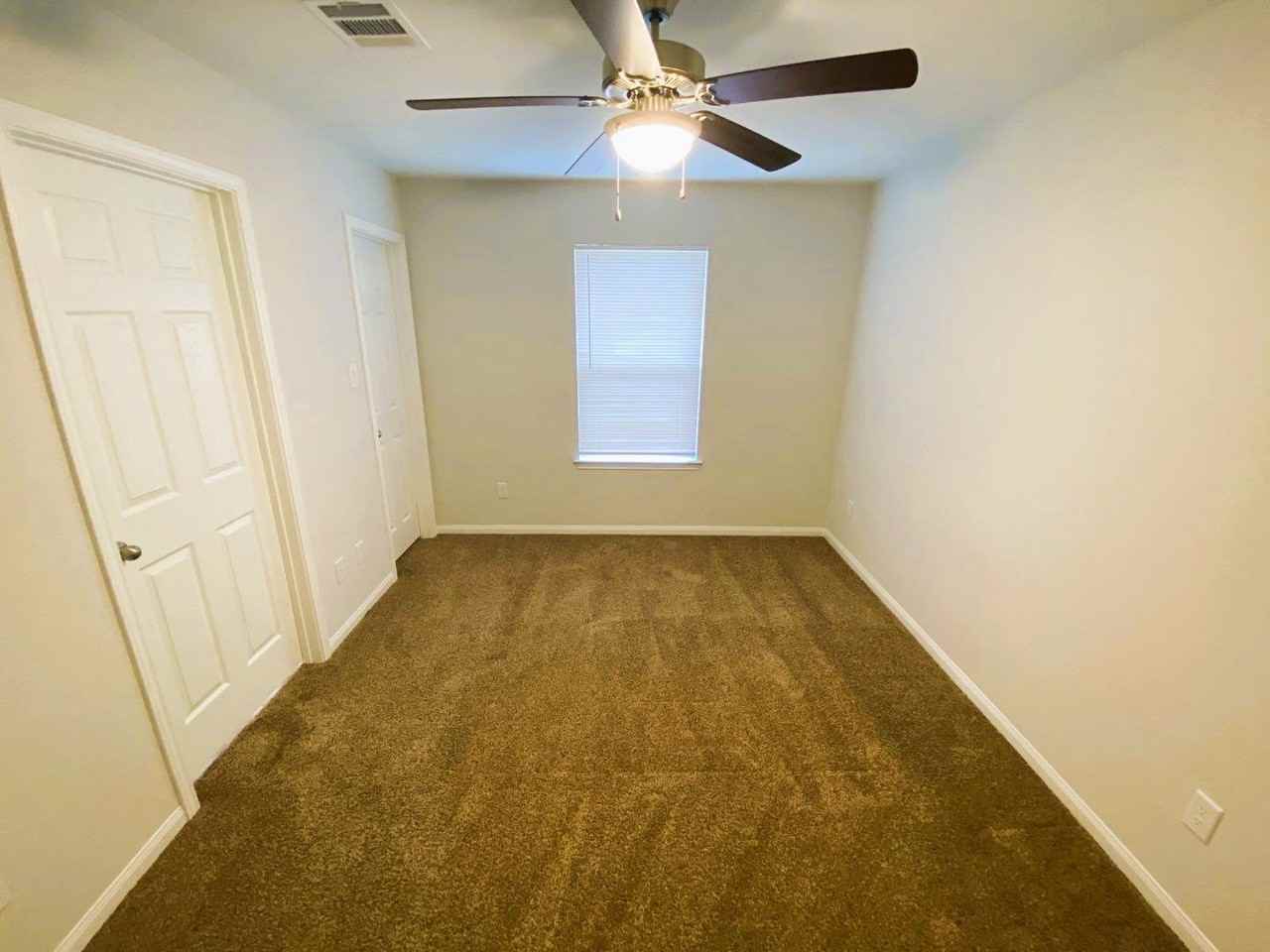 8005 Talton St - Photo 5 of 16