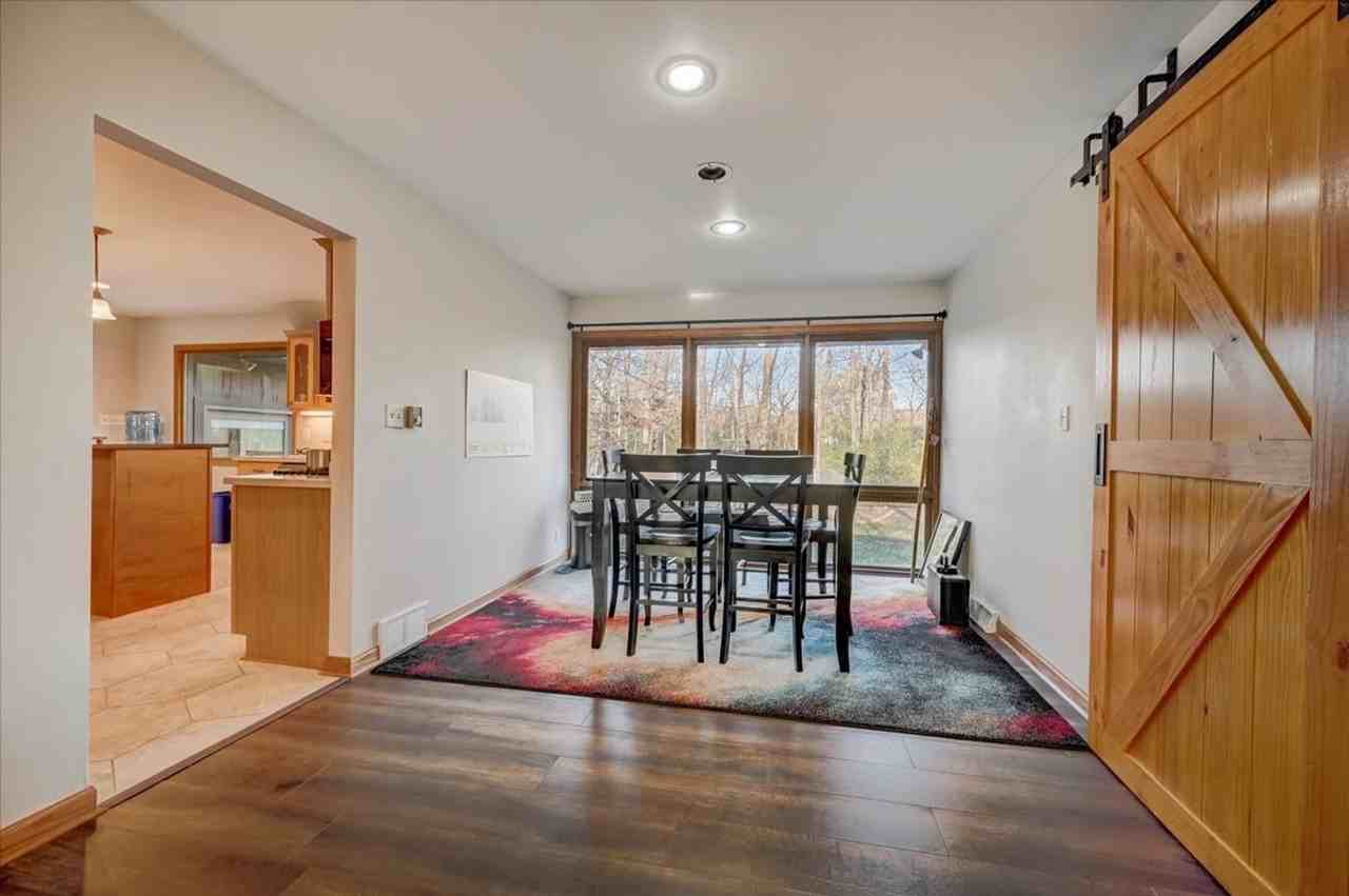 1940 Westmoor Ter - Photo 3 of 46