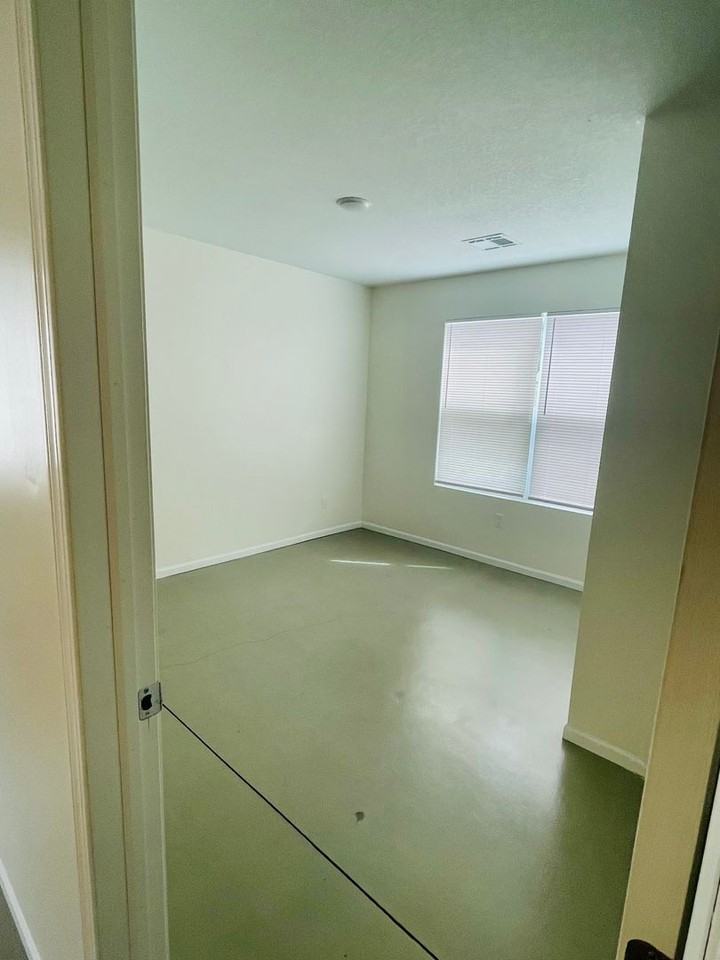 1520 N Madison Ave - Photo 7 of 17