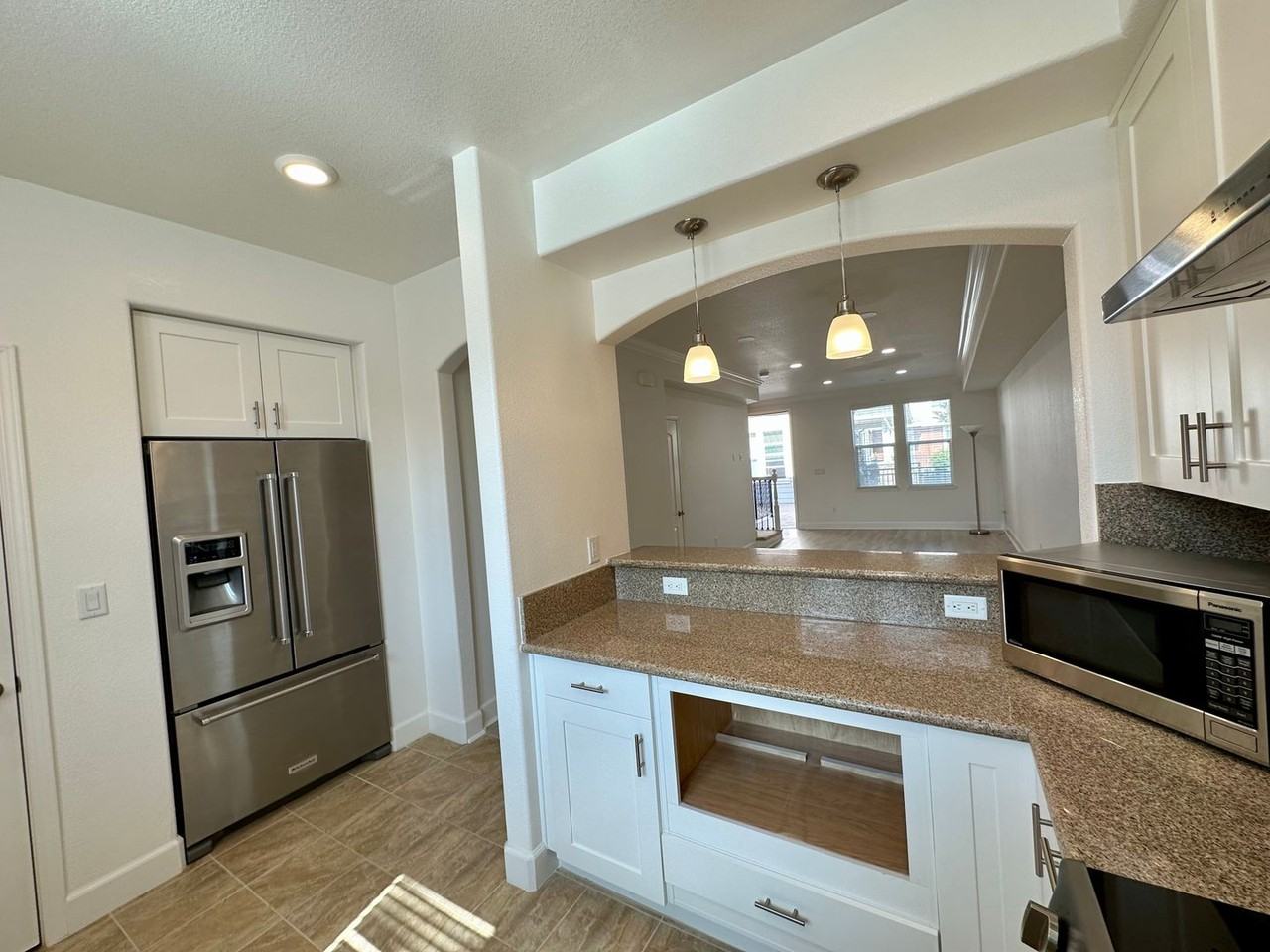 4038 Central Avenue - Photo 5 of 9