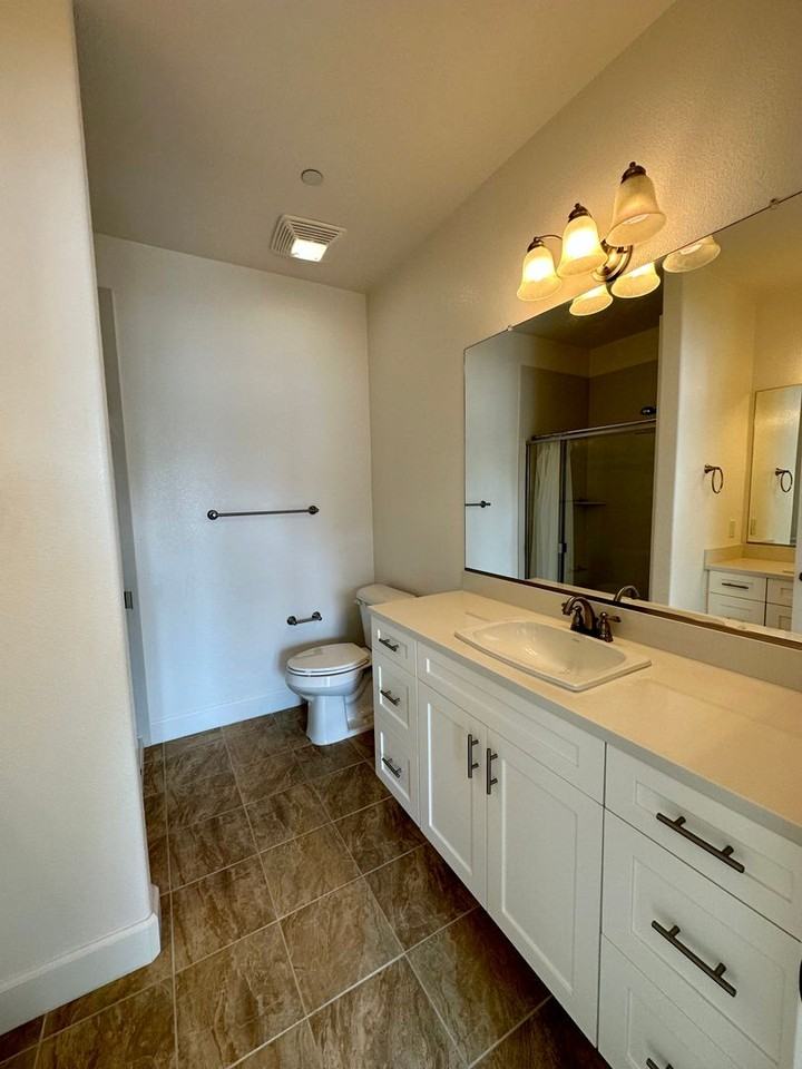 4038 Central Avenue - Photo 7 of 9