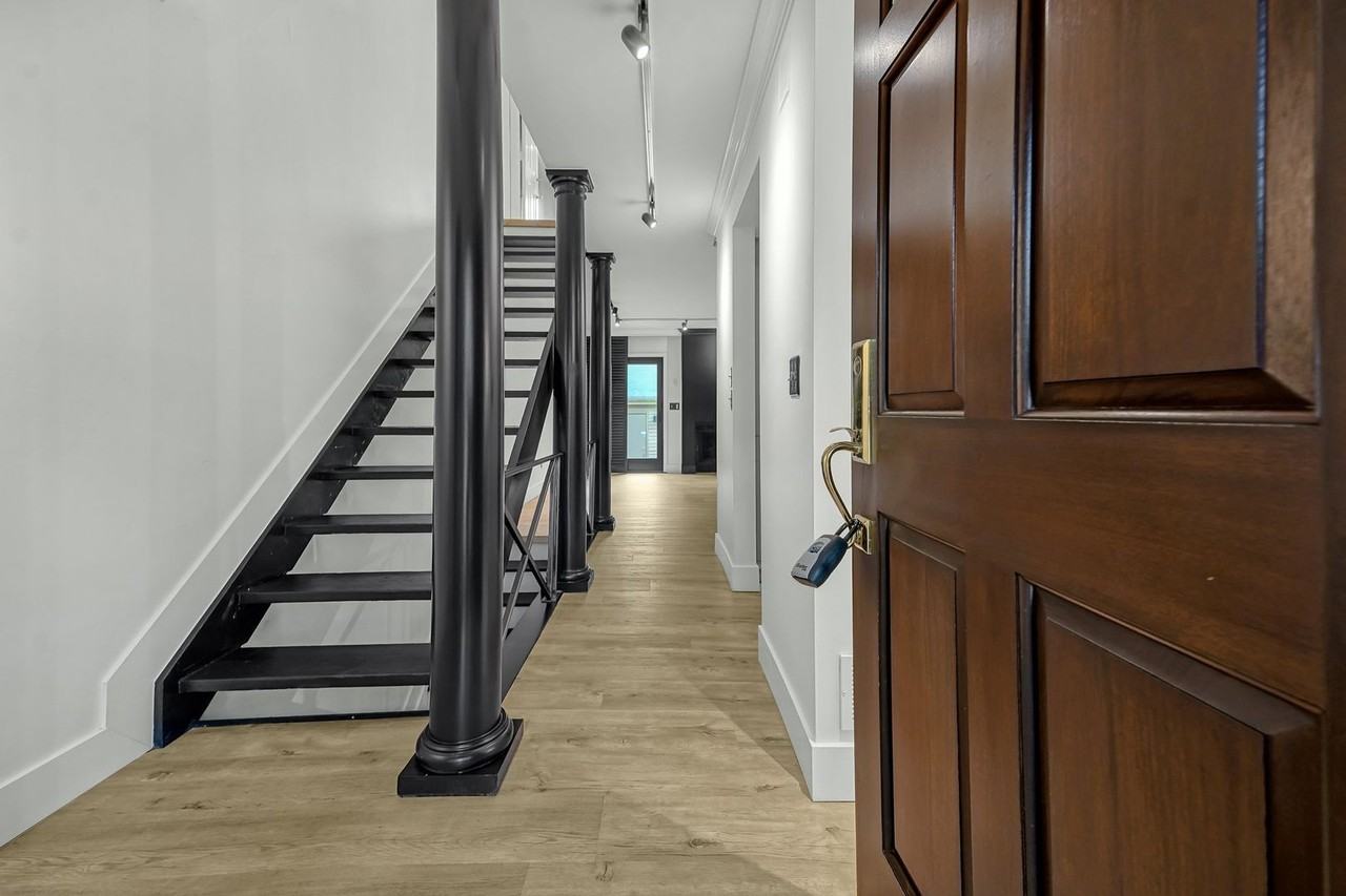 992 Neil Ave - Photo 4 of 27