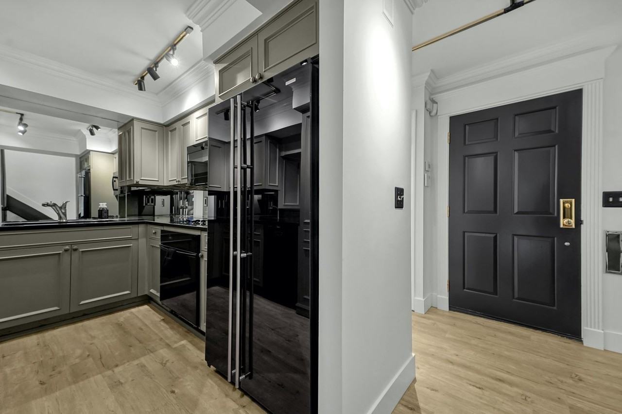 992 Neil Ave - Photo 5 of 27