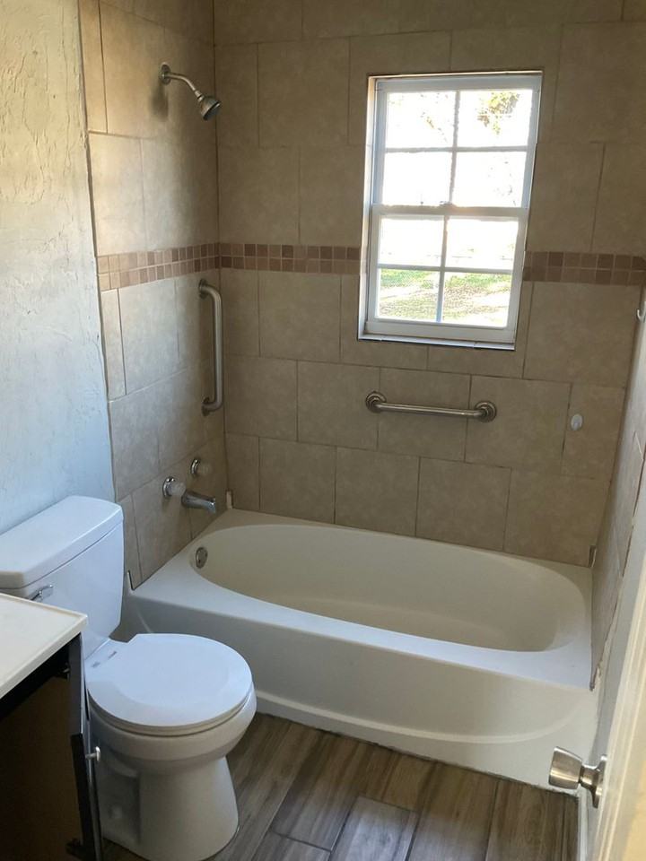 4713 Se 28th St - Photo 4 of 8