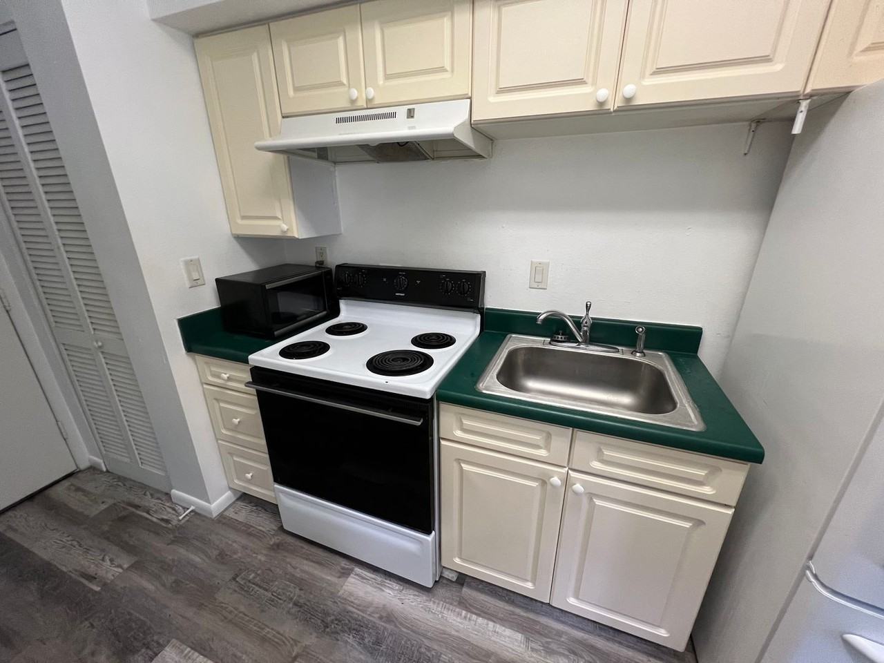 22302 Vick St #112 - Photo 2 of 9