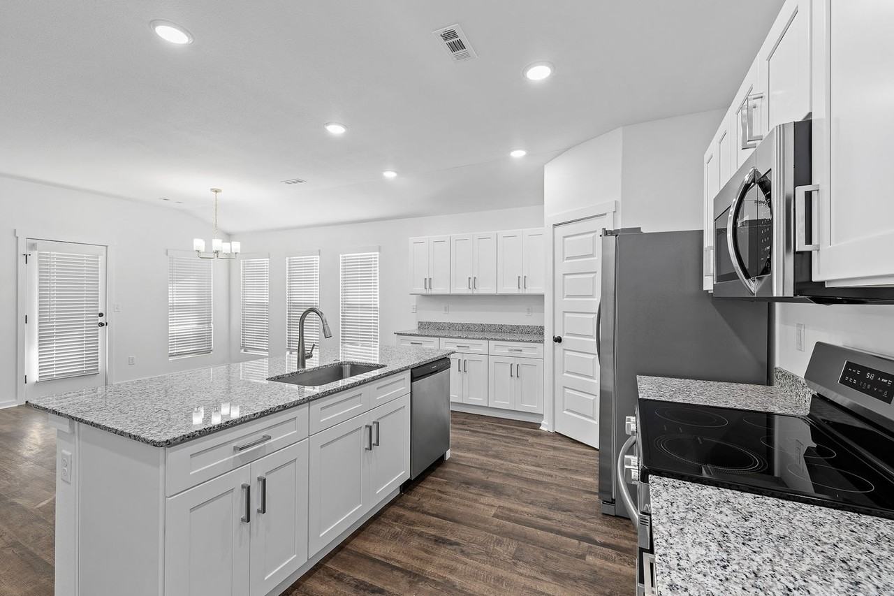 1114 Southwest 3rd Avenue - Photo 5 of 9