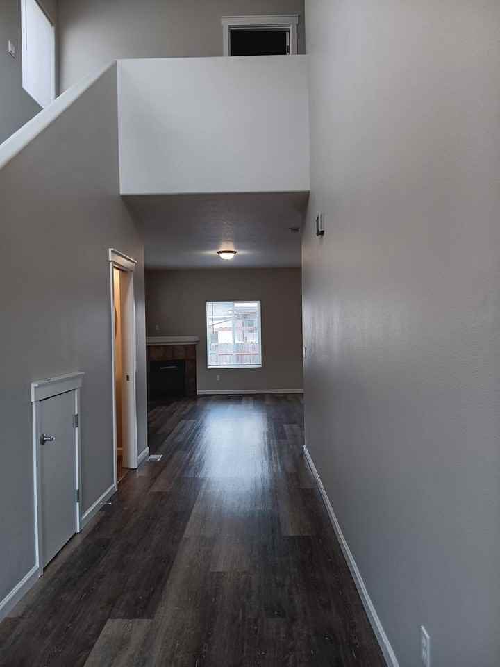 652 Jasmine Cir - Photo 2 of 29