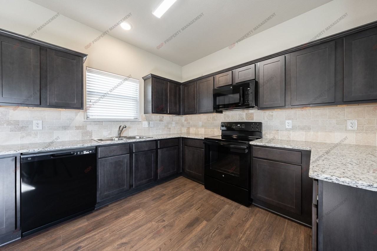 1242 Lakeway Crossing Dr - Photo 7 of 22