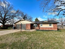 featured image of 3804 Se Dorchester Dr