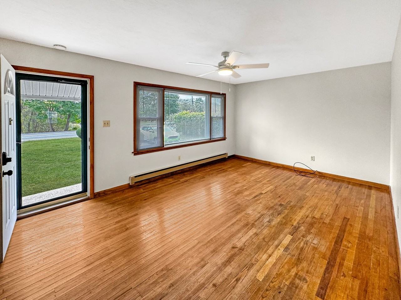 230 Hospital Dr - Photo 3 of 19