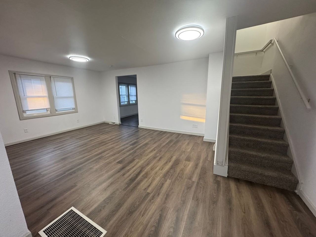 1210 W Parker St - Photo 5 of 20