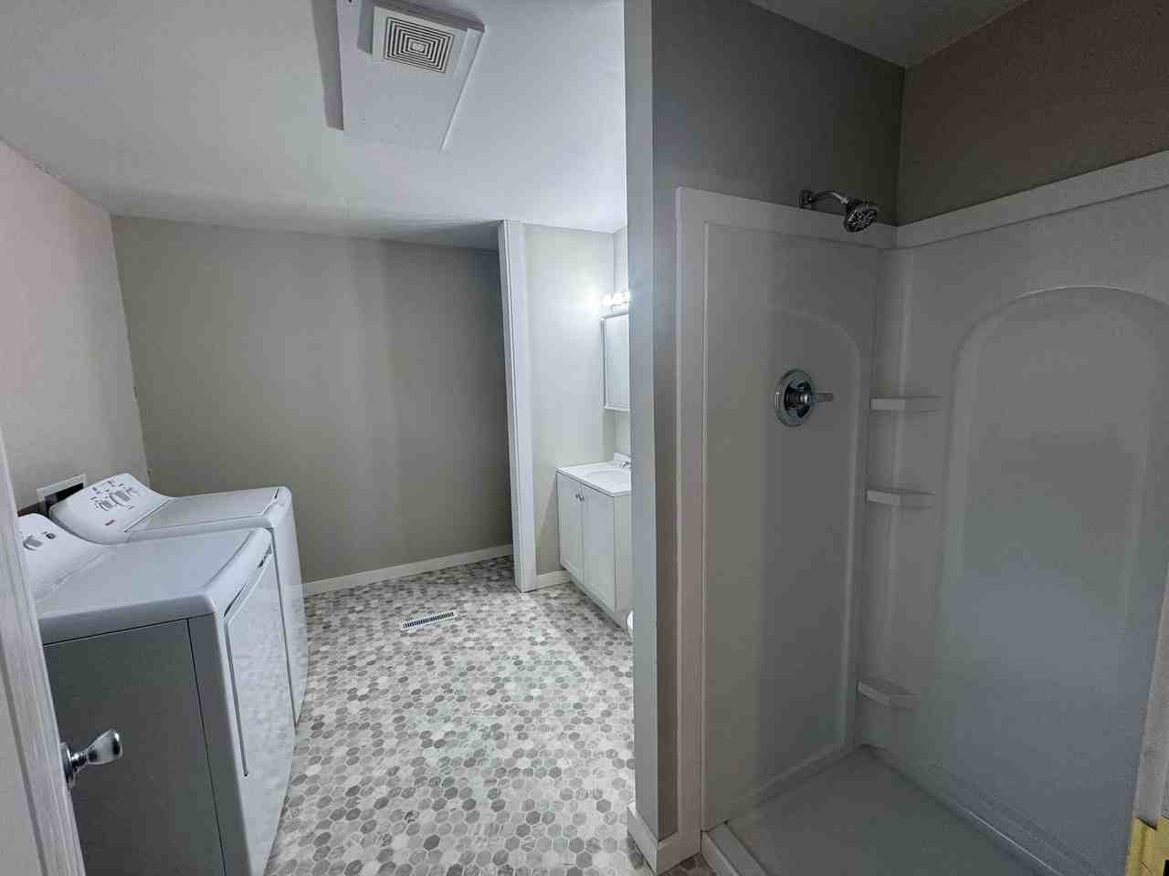 1210 W Parker St - Photo 7 of 20