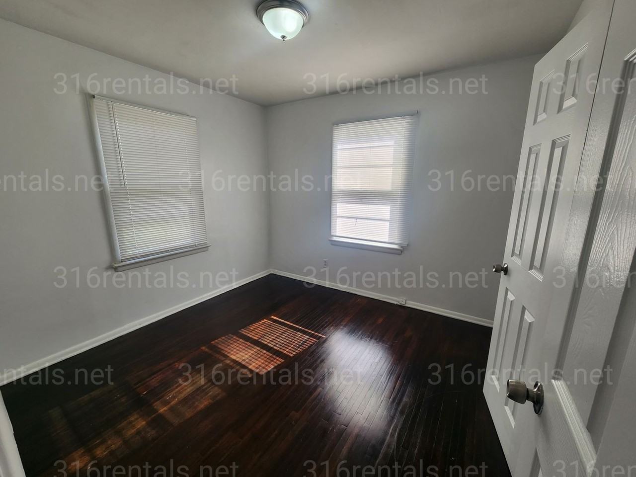 2626 N Volutsia St - Photo 7 of 10