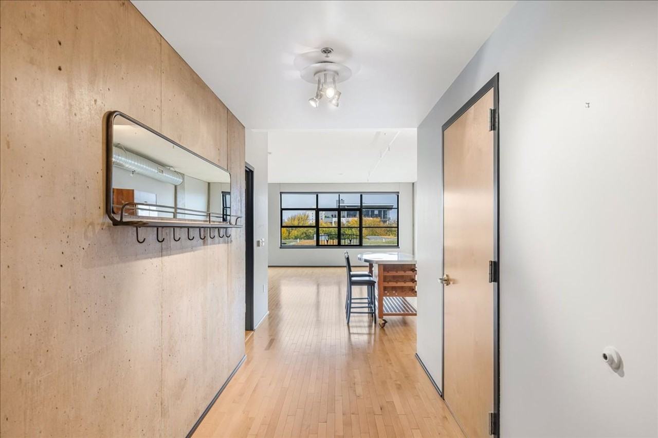 333 Northwest 9th Avenue #909 - Photo 7 of 23