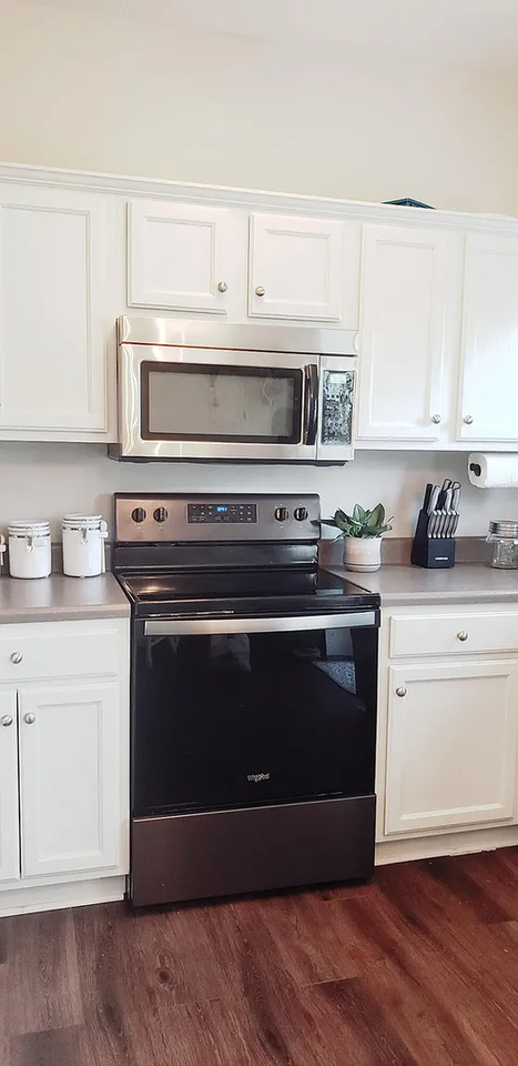 105 4th Avenue #106 - Photo 2 of 6