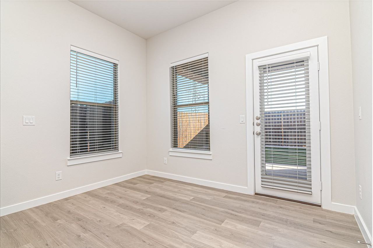 6106 Purtis Creek Dr - Photo 5 of 25