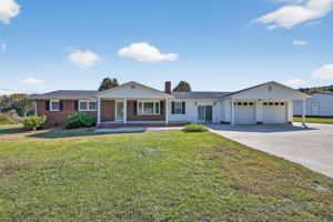 featured image of 1580 N Honeycutt St