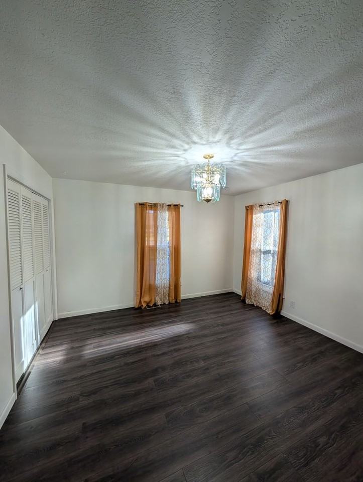 201 South 19th Avenue - Photo 5 of 7