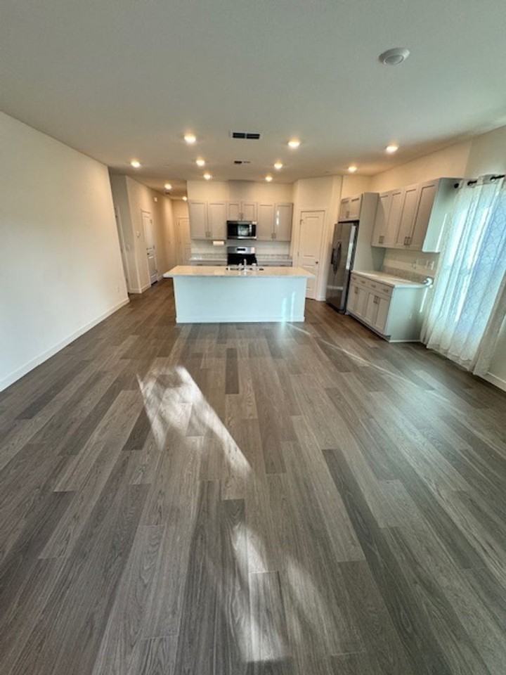 3829 Thea Dr - Photo 5 of 29