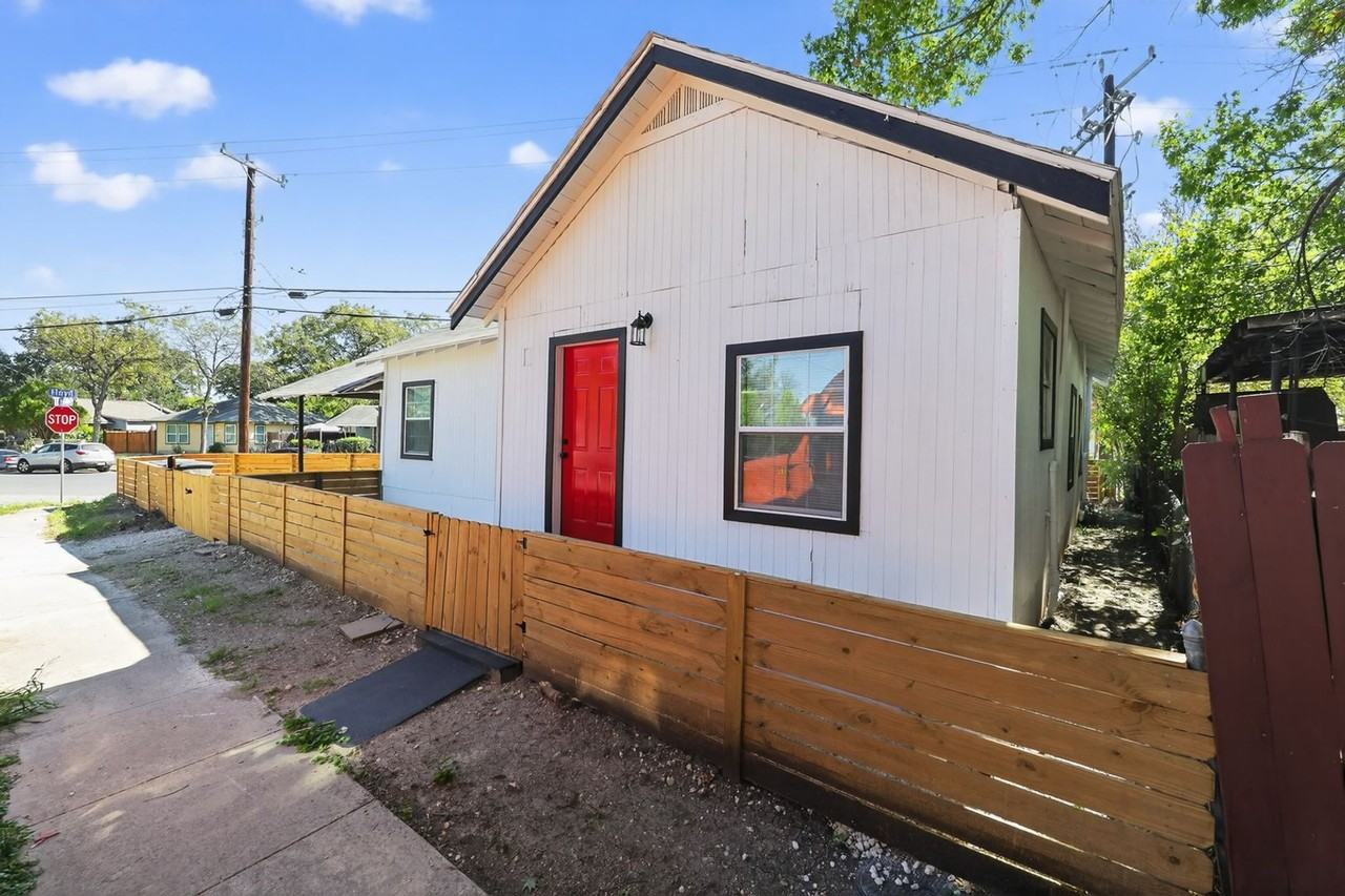 427 Floyd Ave - Photo 4 of 31