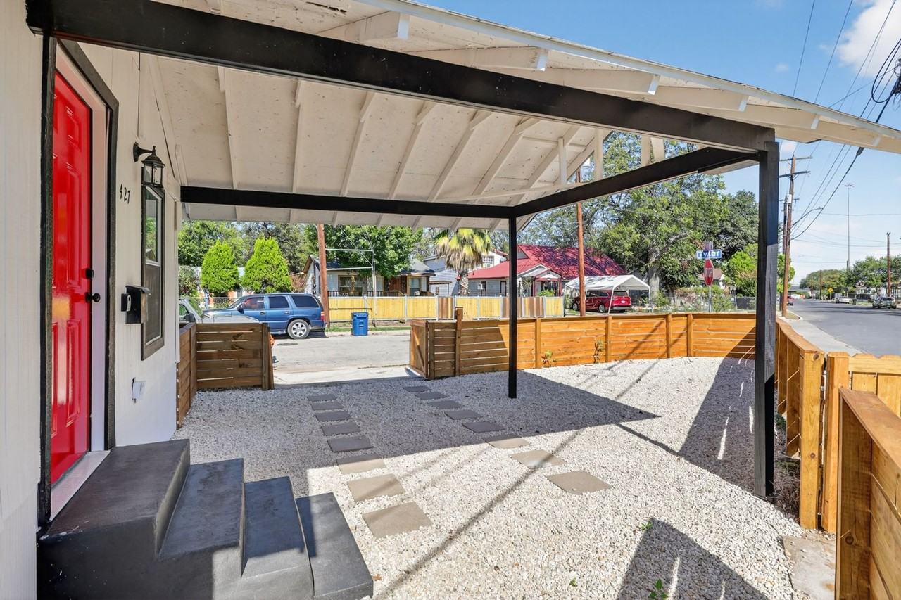 427 Floyd Ave - Photo 7 of 31