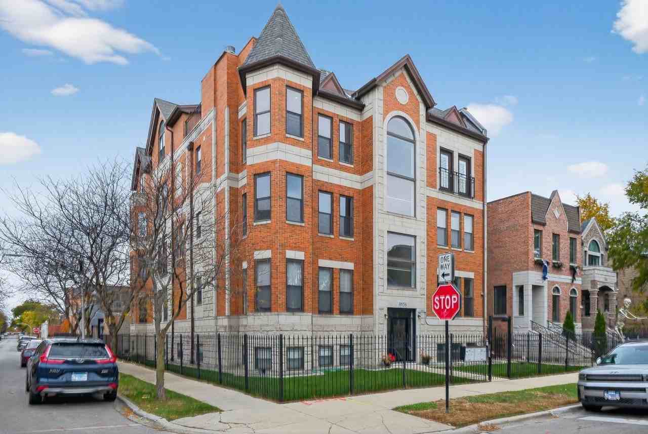 4956 S Champlain Ave - Photo 2 of 32