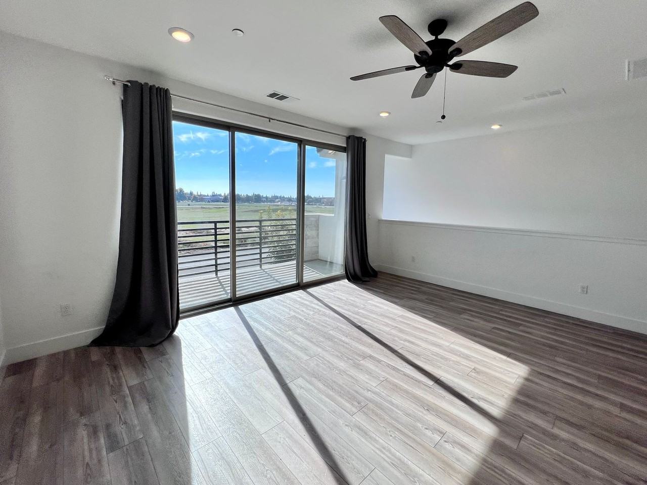 510 W Mahogany Ln - Photo 4 of 27