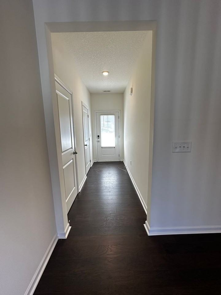 3113 Berna Way - Photo 6 of 46