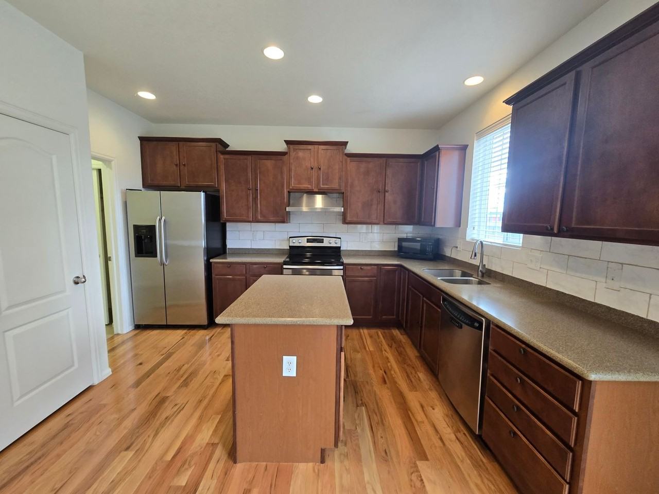 1727 Trevor Court - Photo 3 of 30