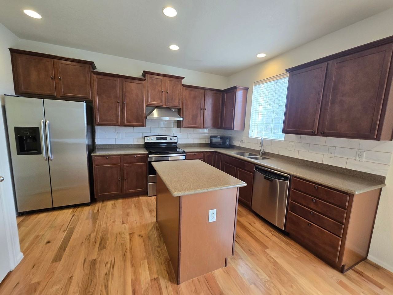 1727 Trevor Court - Photo 4 of 30