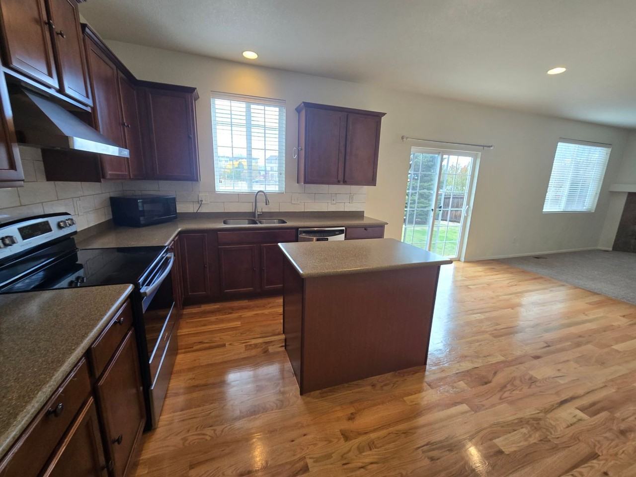 1727 Trevor Court - Photo 5 of 30