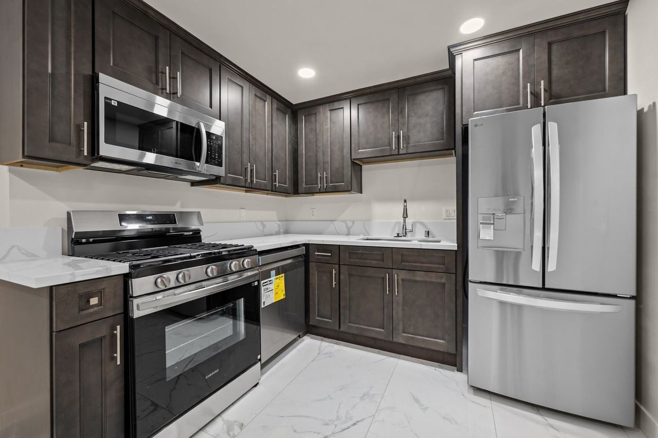 6248 Dorothy Dr - Photo 4 of 13