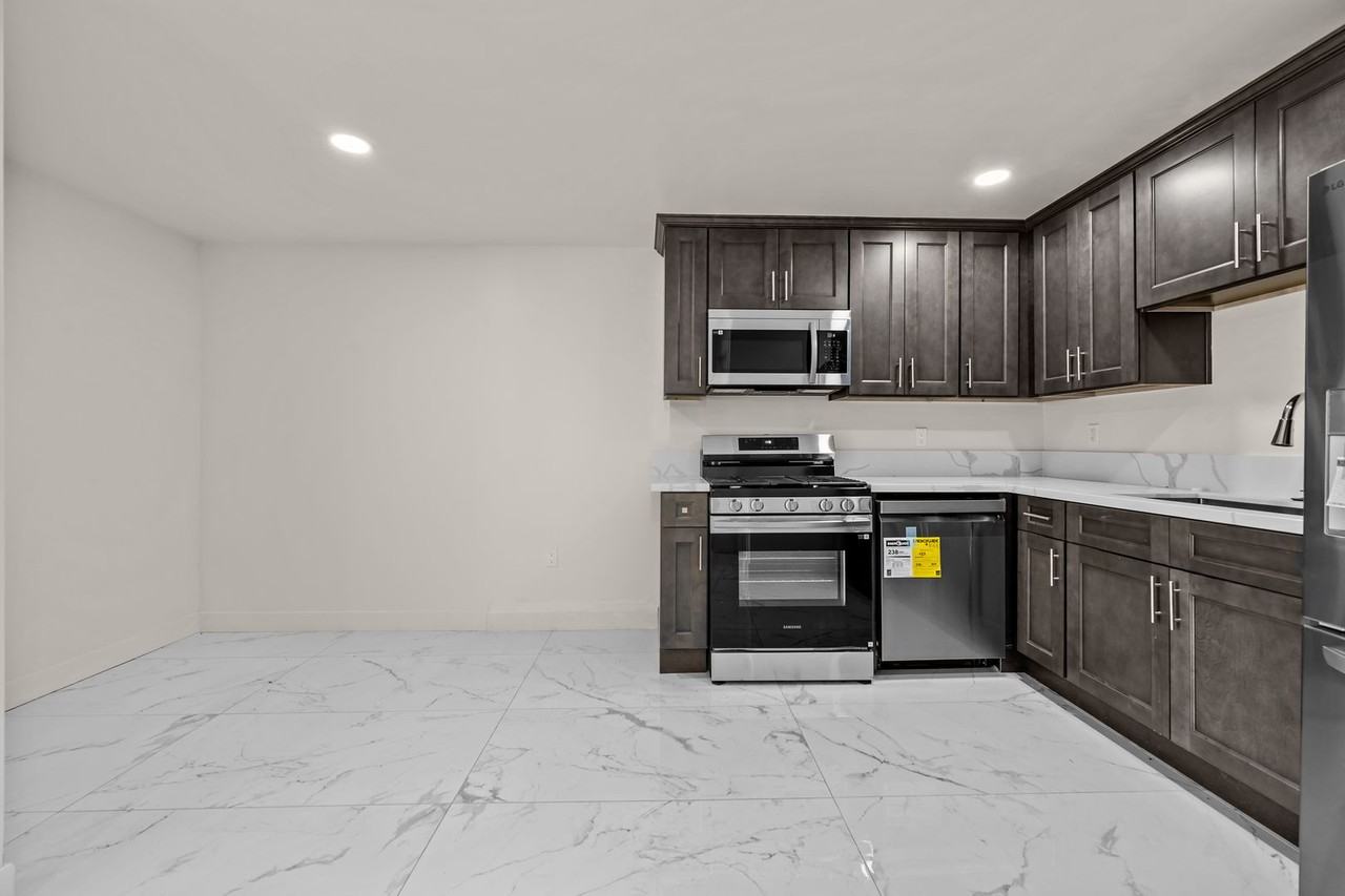 6248 Dorothy Dr - Photo 6 of 13