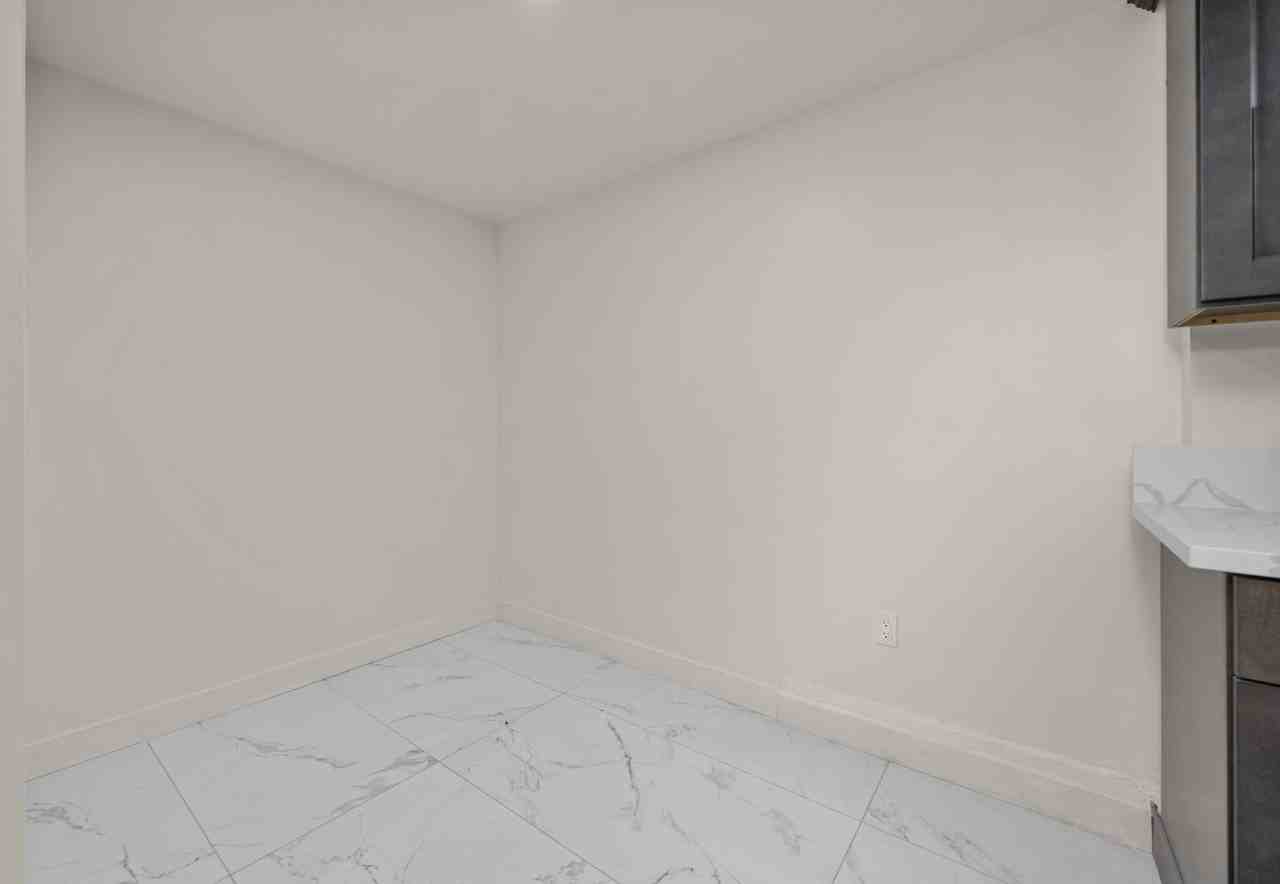 6248 Dorothy Dr - Photo 7 of 13