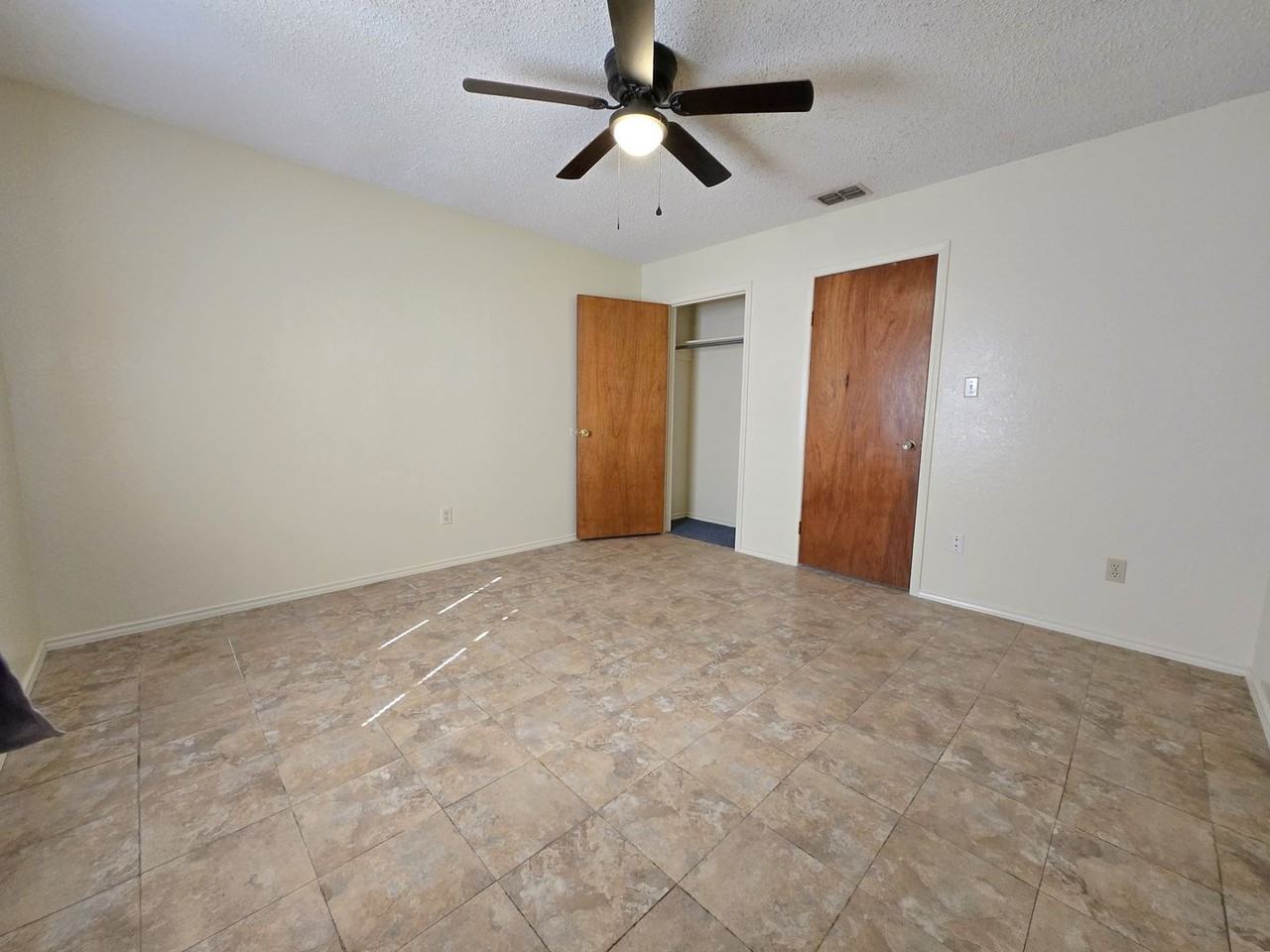 875 Ericka Cir - Photo 6 of 11