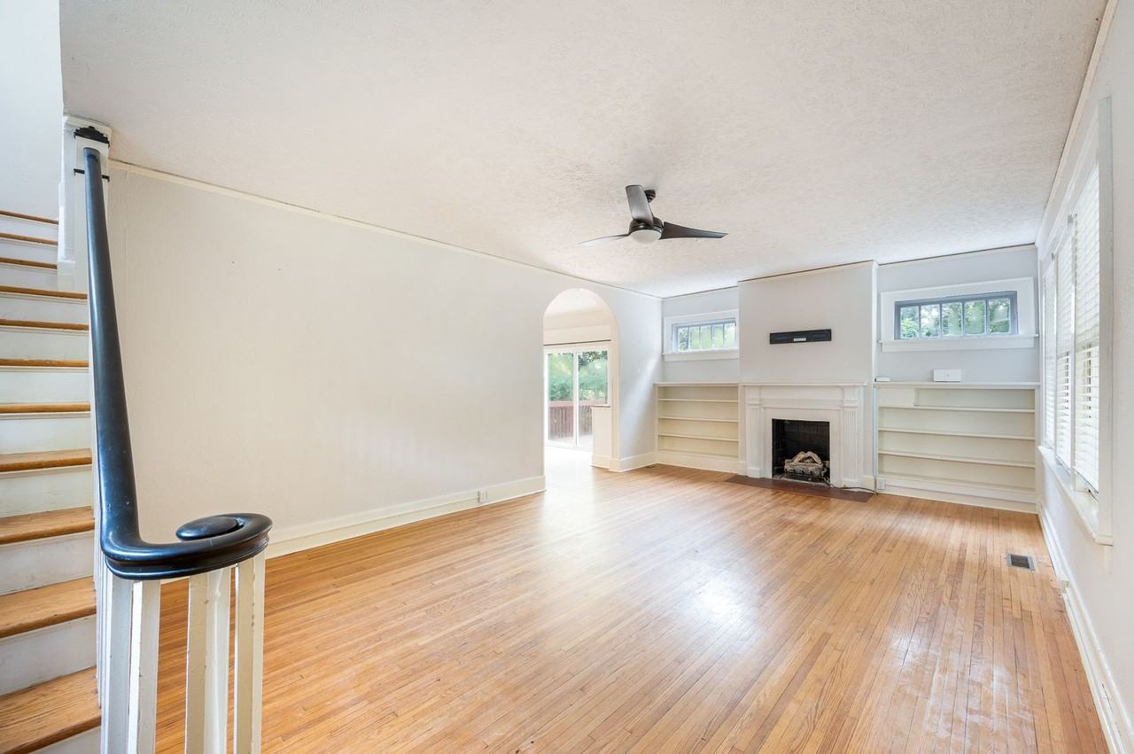 7 Fredonia Avenue - Photo 5 of 50