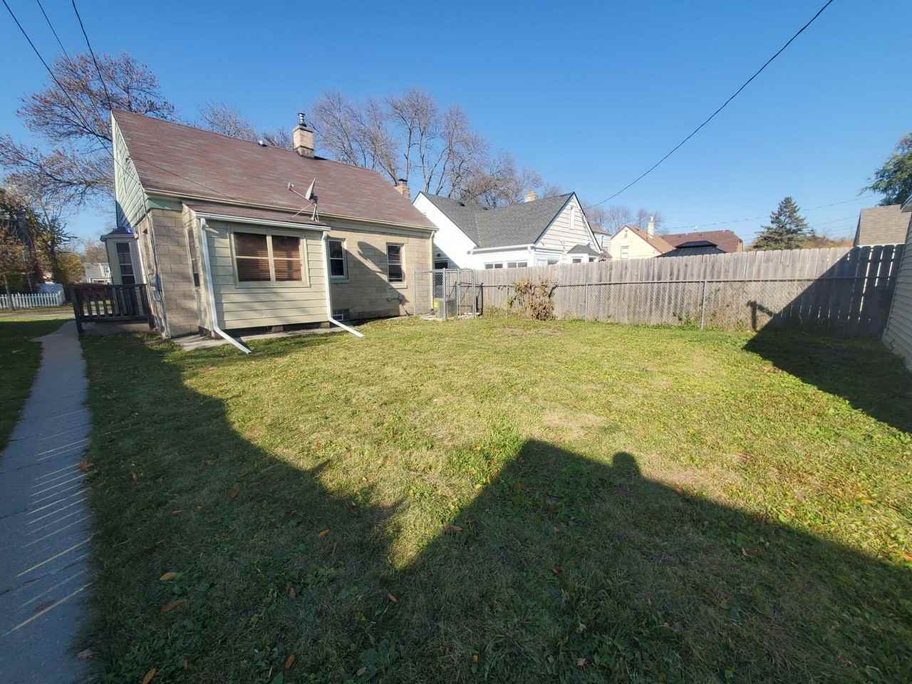 4028 North 46th Street - Photo 3 of 18