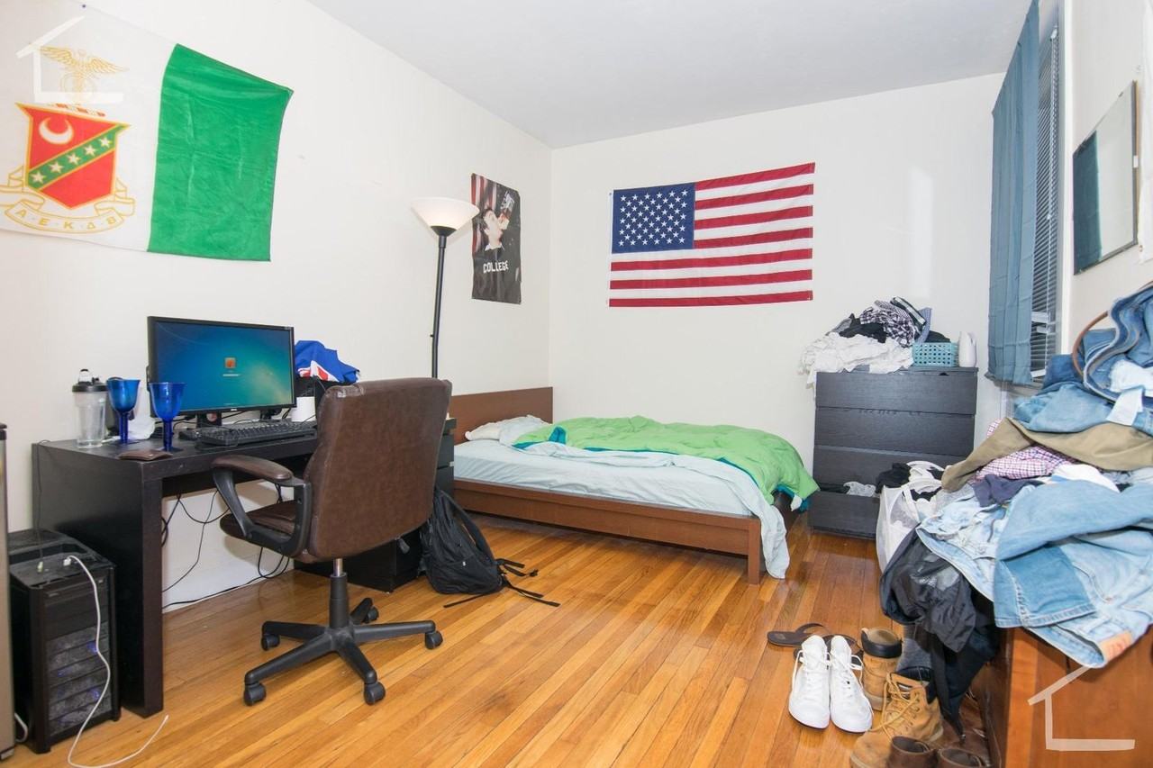 83 Gibbs St - Photo 3 of 4
