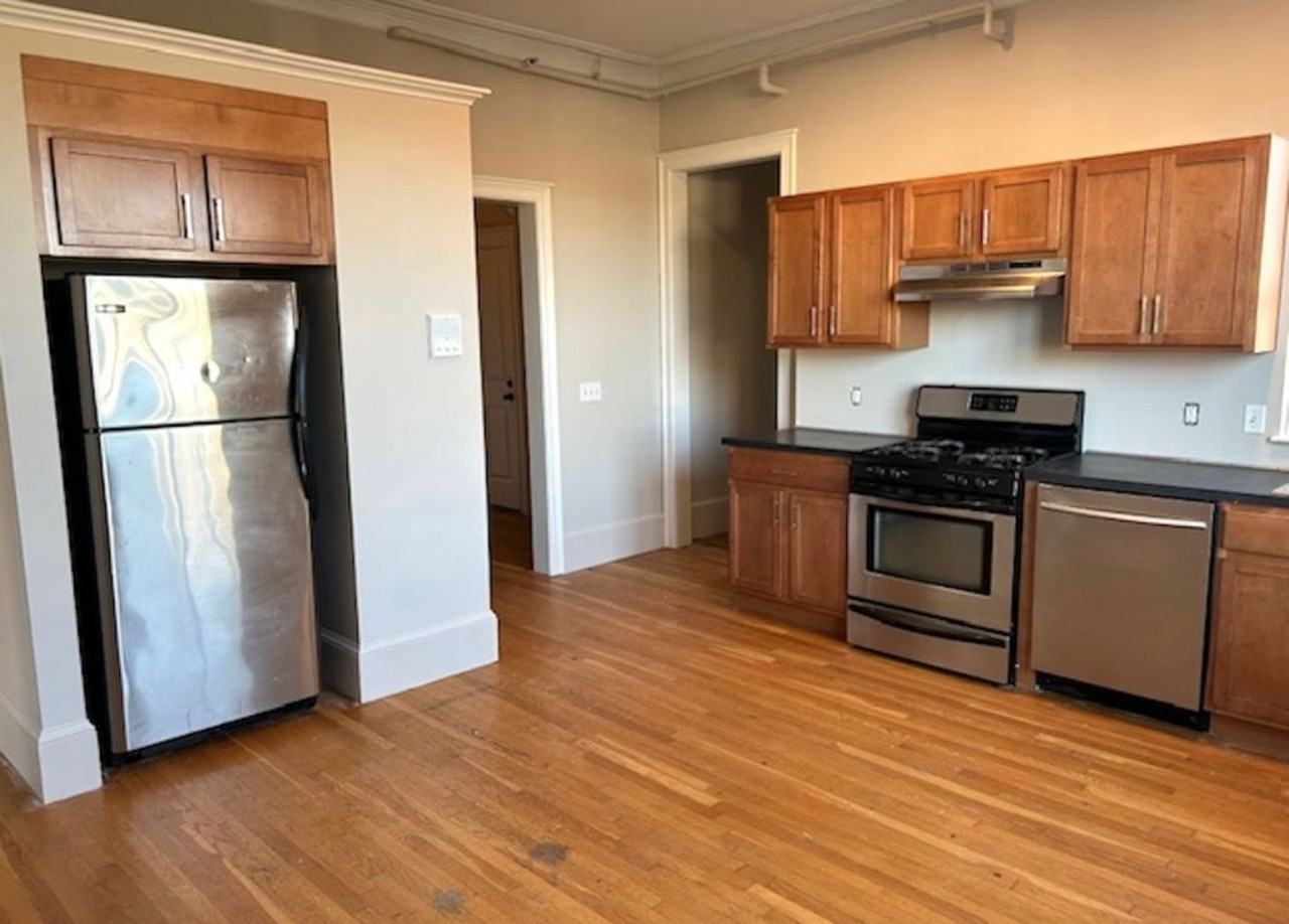 52 Parkis Ave - Photo 2 of 9