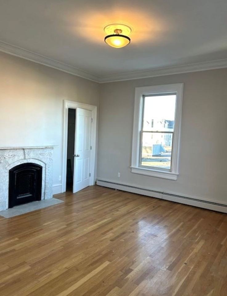 52 Parkis Ave - Photo 3 of 9