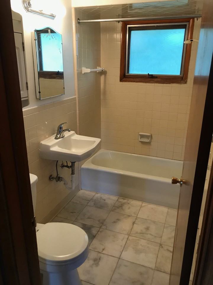 519 Glenwood Dr #2 - Photo 4 of 10