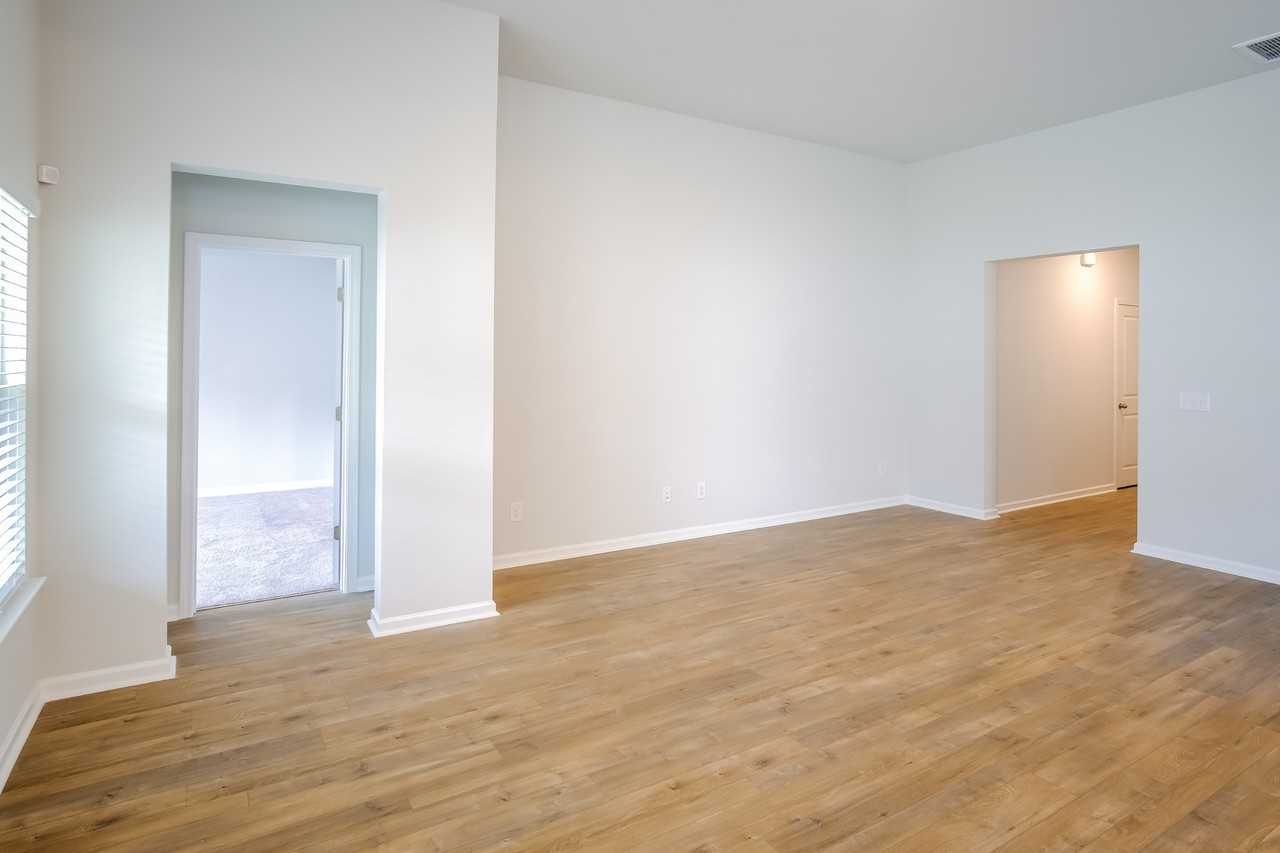 2705 Monaca Dr - Photo 3 of 16