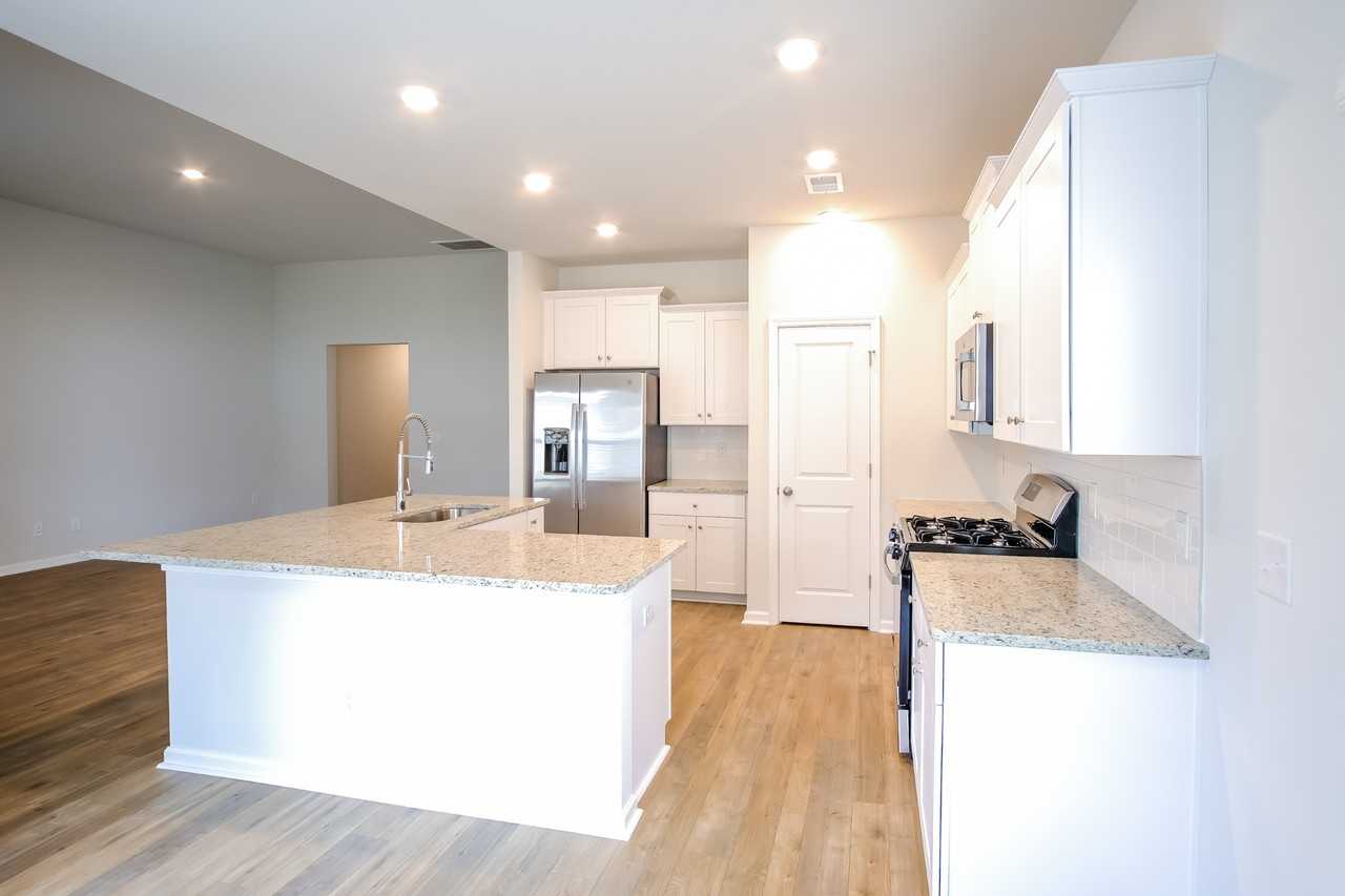 2705 Monaca Dr - Photo 6 of 16