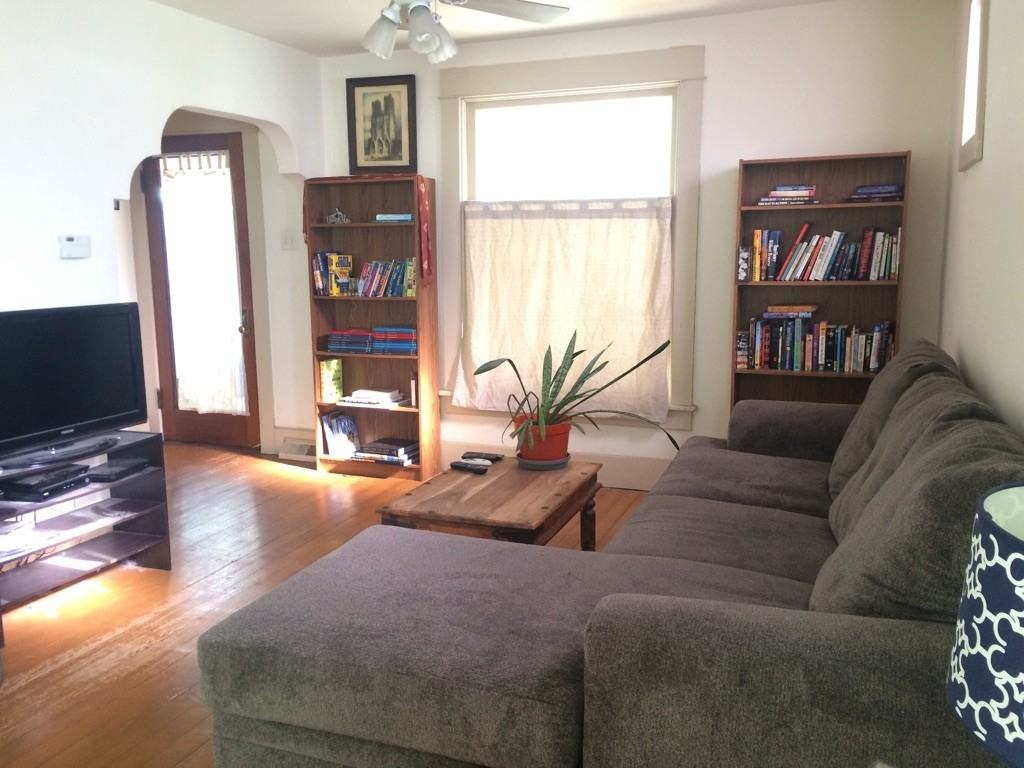 215 Grove St - Photo 3 of 14