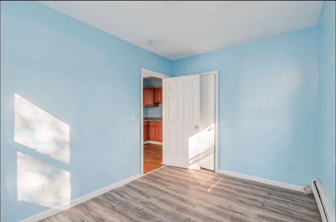 Warren St - Photo 7 of 9