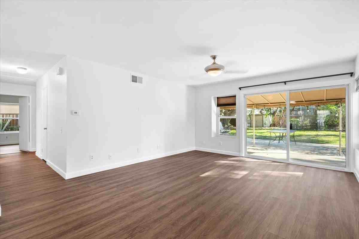 2125 Berryland Ct - Photo 2 of 12