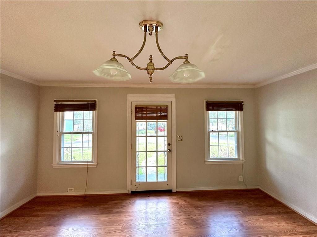 2351 Taylor Ave - Photo 4 of 15