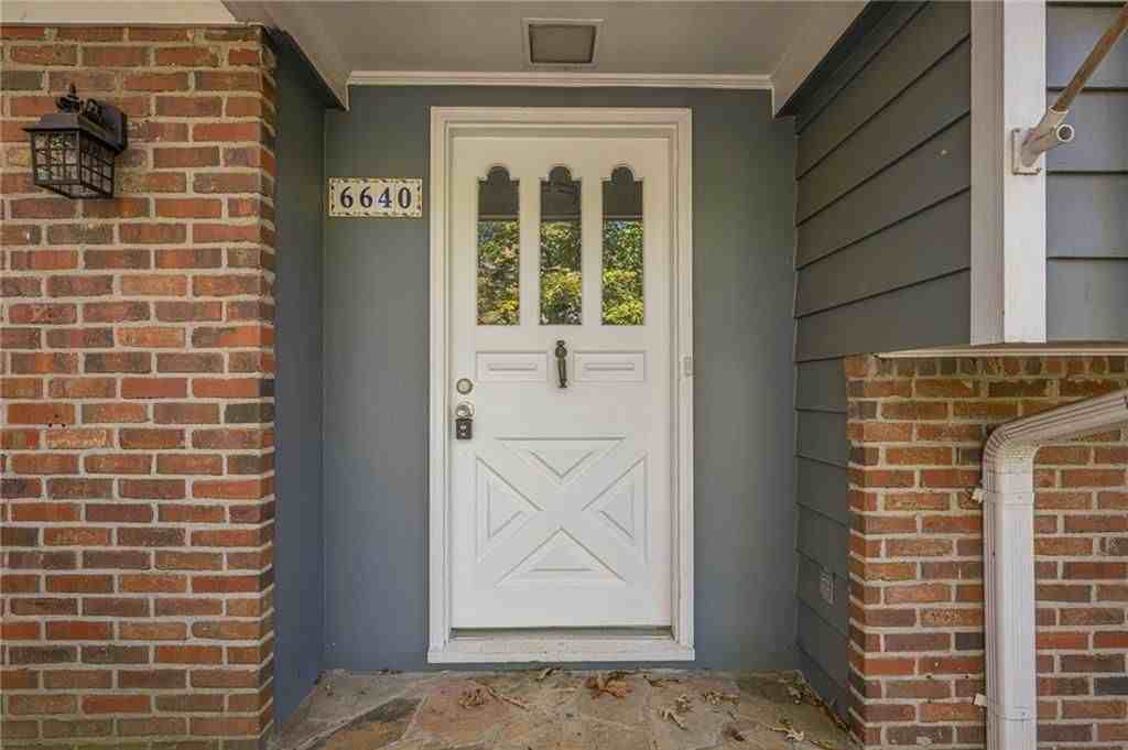 6640 Williamson Dr - Photo 5 of 43